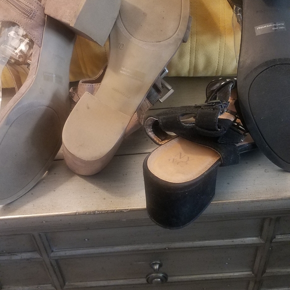 Shoes - Picture 2 of 6